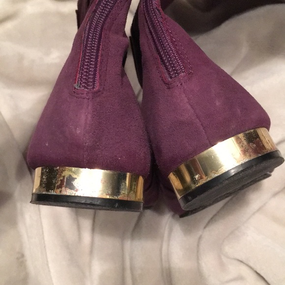 Browns Purple suede boots with gold hardware - Picture 5 of 5